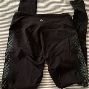 Lululemon limited edition wunder under 6